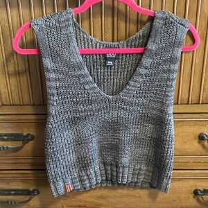 ⛄️ BDG Charcoal Knit Top